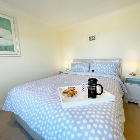 Sunnybank, Bay Holidays